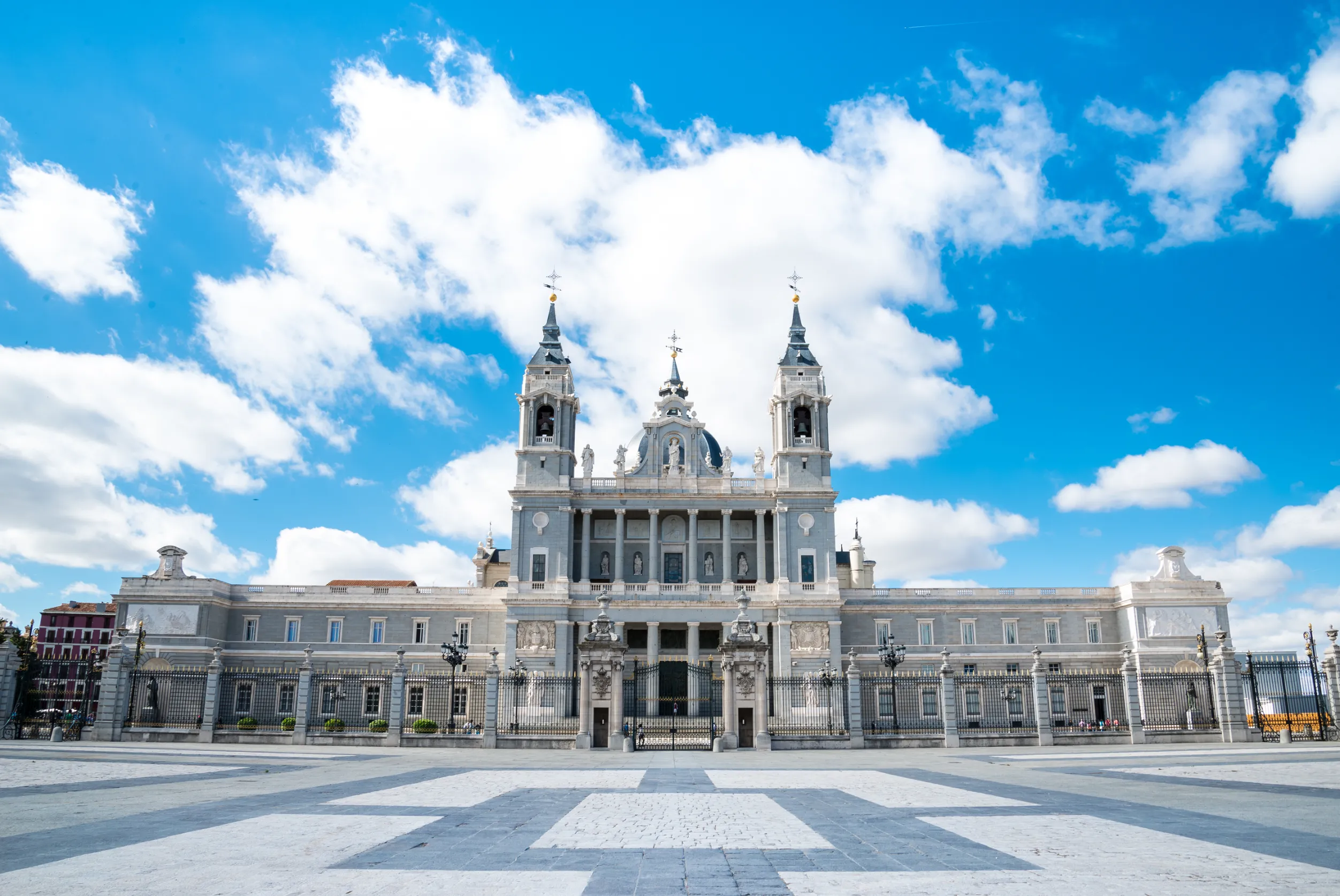 cathedral almudena beautiful architecture madrid spain