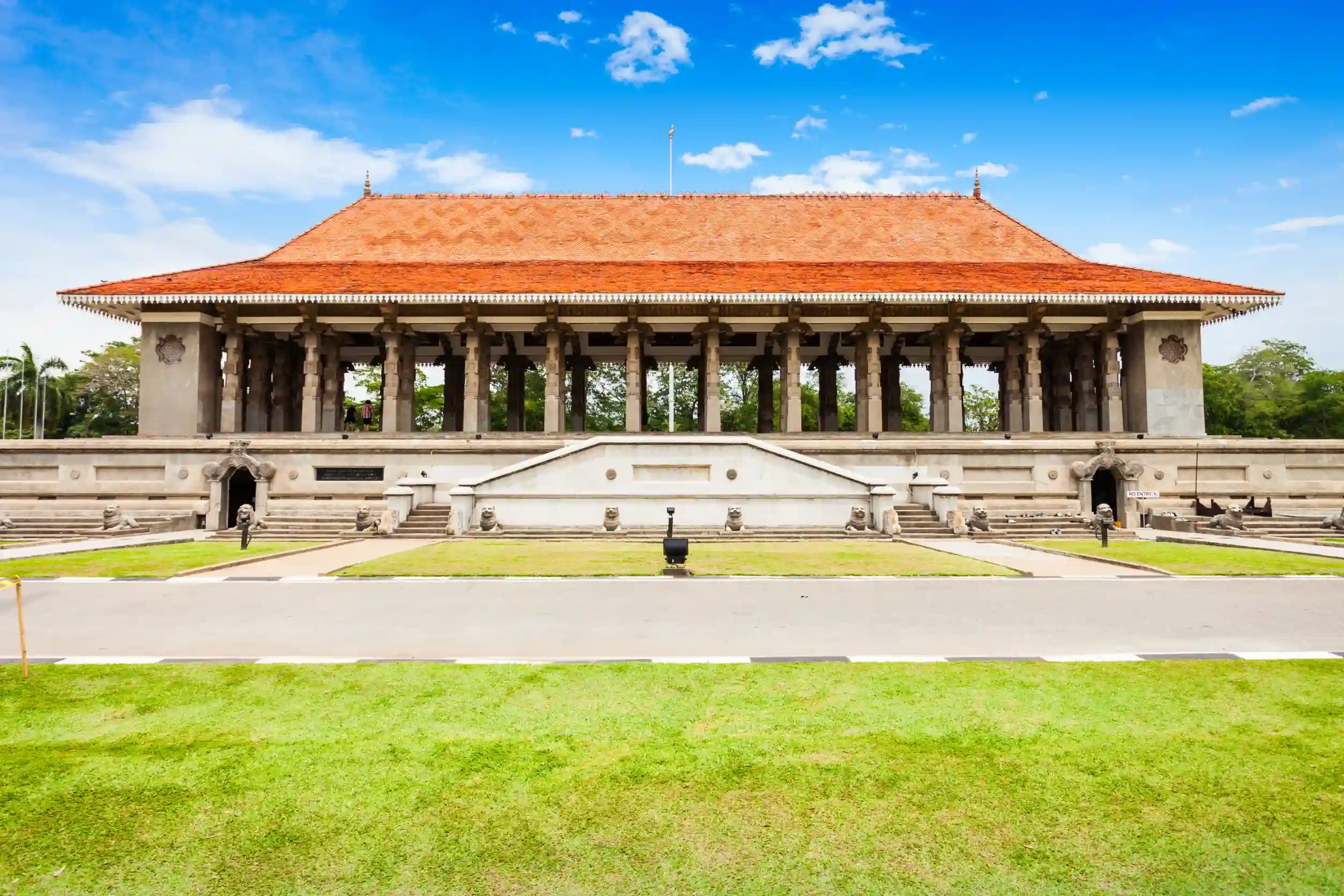 independence memorial hall is a national monument in colombo sri lanka