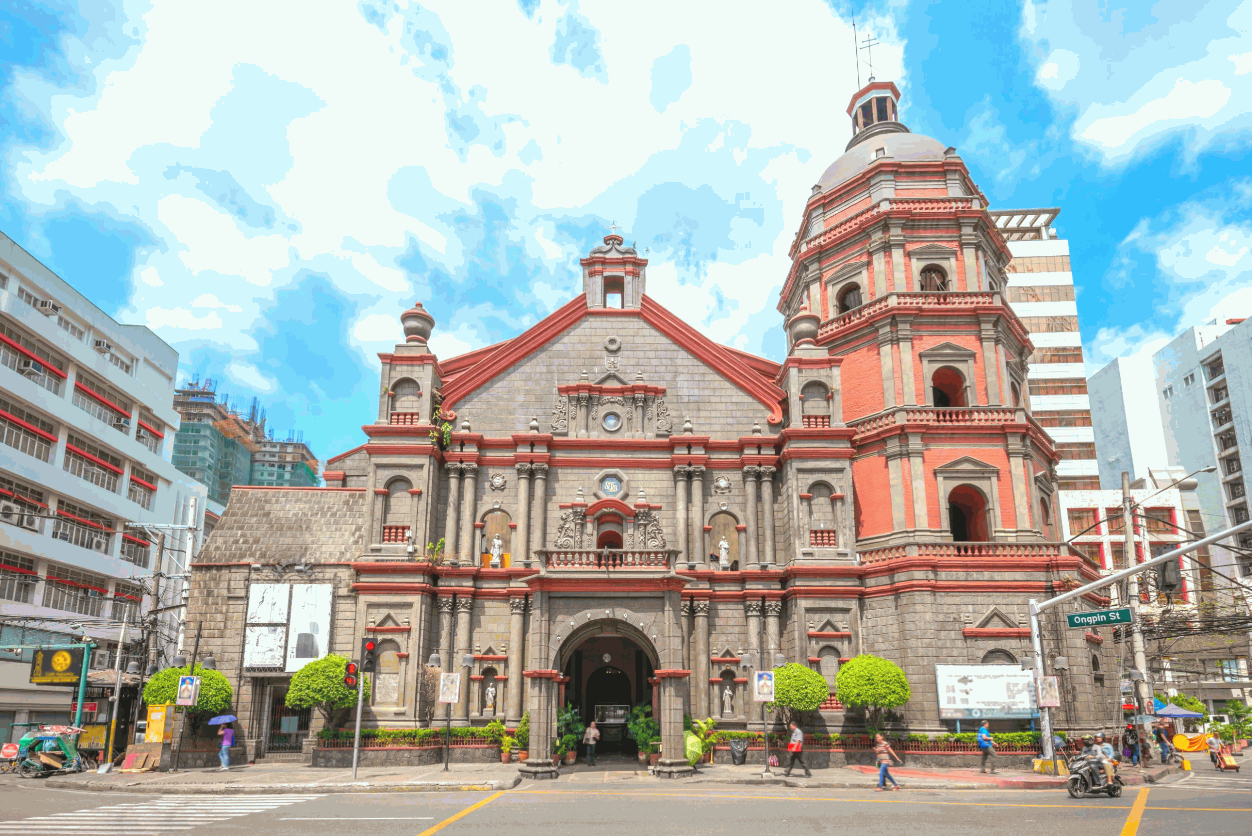 the basilica of saint lorenzo ruiz in manila philippines