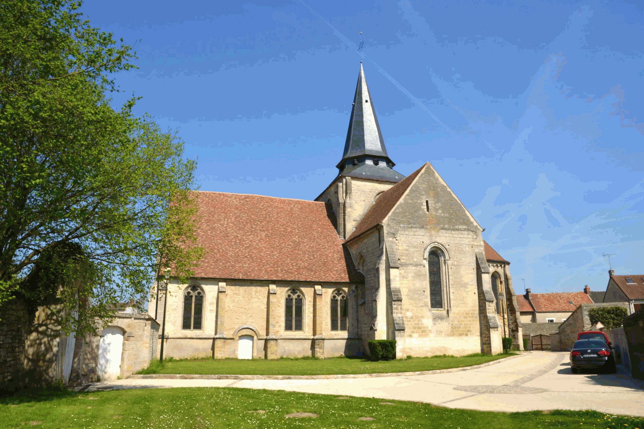 the famous ile de cathedral in paris france